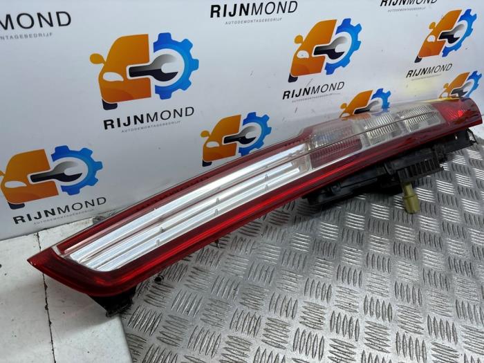 Baklykta, vänster från en Ford Transit Custom 2.2 TDCi 16V 2014