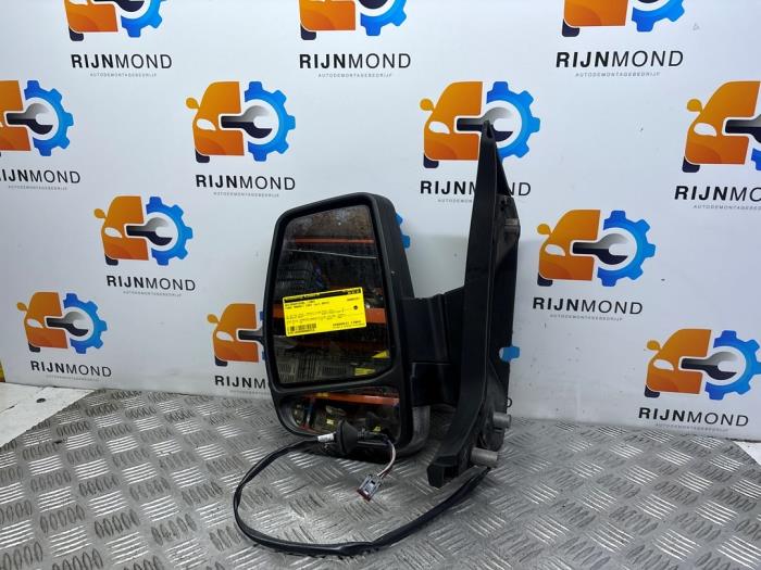 Skärmspegel, vänster från en Ford Transit Custom 2.2 TDCi 16V 2014