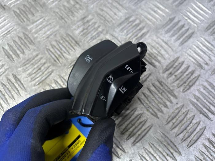 Farthållarknapp från en Ford Transit Custom 2.2 TDCi 16V 2014