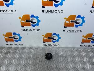 Begagnade Rattmonterad radiostyrning Ford Transit Custom 2.2 TDCi 16V Pris på förfrågan erbjuds av Autodemontage Rijnmond BV