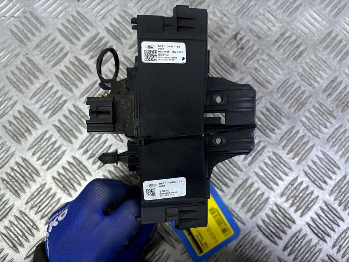 Airbagring från en Ford Transit Custom 2.2 TDCi 16V 2014