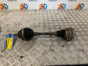 Begagnade Drivaxel, vänster fram Audi A3 Limousine (8VS/8VM) 1.5 TFSI 16V Pris € 185,00 Marginaltabell erbjuds av Autodemontage Rijnmond BV