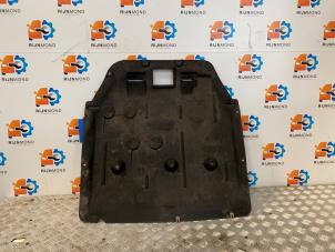 Używane Plyta ochronna silnika BMW X1 (F48) xDrive 20d 2.0 16V Cena € 84,70 Z VAT oferowane przez Autodemontage Rijnmond BV