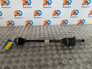 Używane Os napedowa lewy tyl BMW X1 (F48) xDrive 20d 2.0 16V Cena € 163,35 Z VAT oferowane przez Autodemontage Rijnmond BV