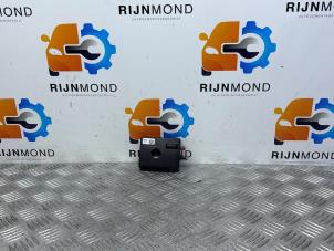 Używane Wzmacniacz anteny BMW X1 (F48) xDrive 20d 2.0 16V Cena € 12,10 Z VAT oferowane przez Autodemontage Rijnmond BV