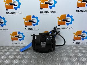 Używane Zacisk hamulcowy lewy przód BMW X1 (F48) xDrive 20d 2.0 16V Cena € 72,60 Z VAT oferowane przez Autodemontage Rijnmond BV