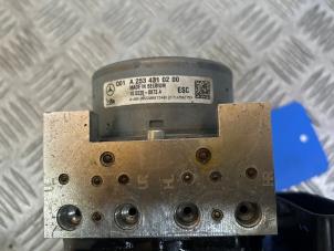 Begagnade ABS-pump Mercedes C Estate (S205) C-180 1.6 16V BlueEfficiency Pris € 125,00 Marginaltabell erbjuds av Autodemontage Rijnmond BV