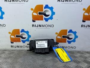 Begagnade Airbagmodul BMW 1 serie (F20) 118i 1.5 TwinPower 12V Pris på förfrågan erbjuds av Autodemontage Rijnmond BV