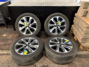 Begagnade Hjuluppsättning + däck Kia Stonic (YB) 1.0i T-GDi 12V Pris på förfrågan erbjuds av Autodemontage Rijnmond BV