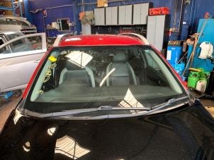 Gebruikte Voorruit Kia Stonic (YB) 1.0i T-GDi 12V Prijs op aanvraag aangeboden door Autodemontage Rijnmond BV