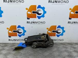 Gebruikte Motorsteun Landrover Range Rover Evoque (LVJ/LVS) 2.2 SD4 16V Prijs € 24,20 Inclusief btw aangeboden door Autodemontage Rijnmond BV