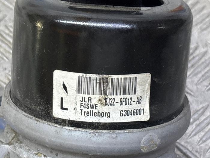 Motorsteun van een Land Rover Range Rover Evoque (LVJ/LVS) 2.2 SD4 16V 2015