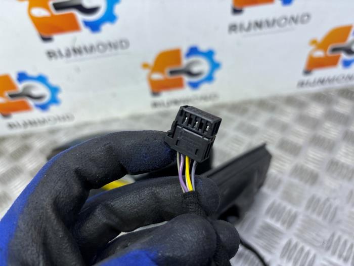 Buitenspiegel links van een Volkswagen Polo V (6R) 1.4 TDI DPF BlueMotion technology 2014