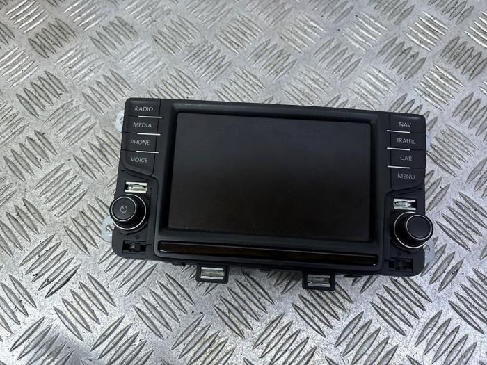Navigatie Display van een Volkswagen Polo V (6R) 1.4 TDI DPF BlueMotion technology 2014