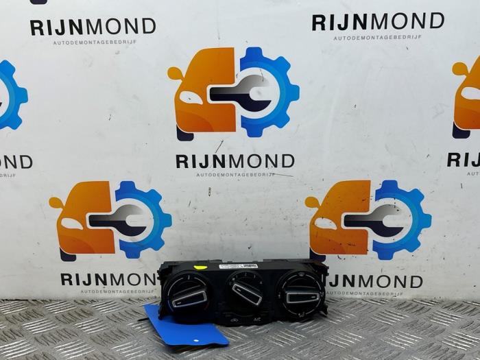 Panel sterowania nagrzewnicy z Volkswagen Polo V (6R) 1.4 TDI DPF BlueMotion technology 2014