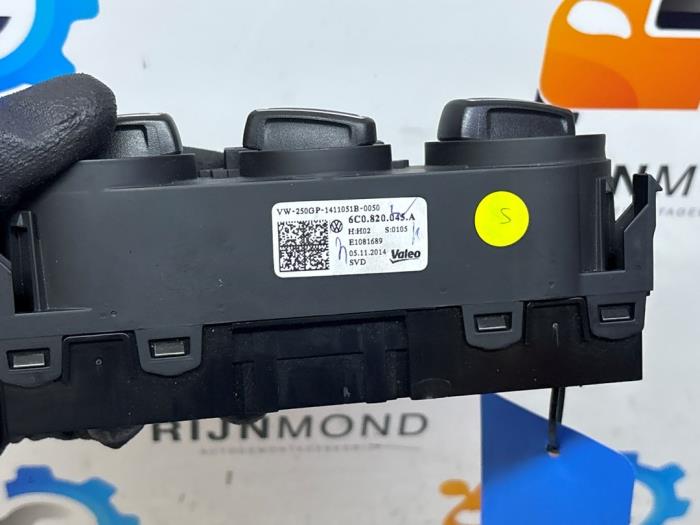 Panel sterowania nagrzewnicy z Volkswagen Polo V (6R) 1.4 TDI DPF BlueMotion technology 2014