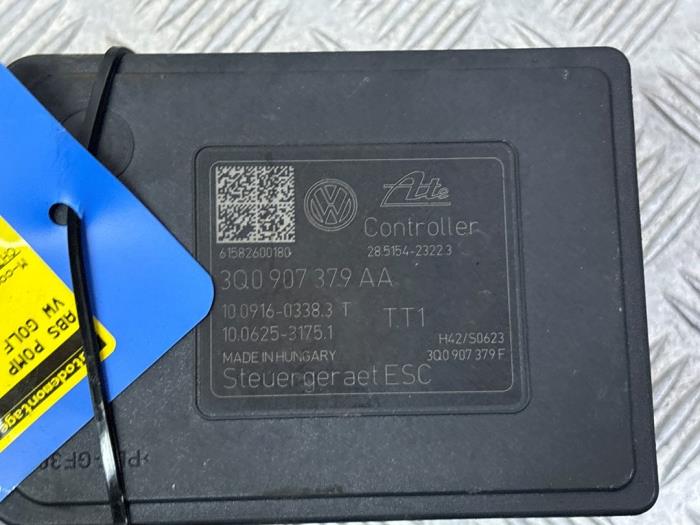 Pompa ABS z Volkswagen Golf VII (AUA) 1.0 TSI 12V BlueMotion 2016