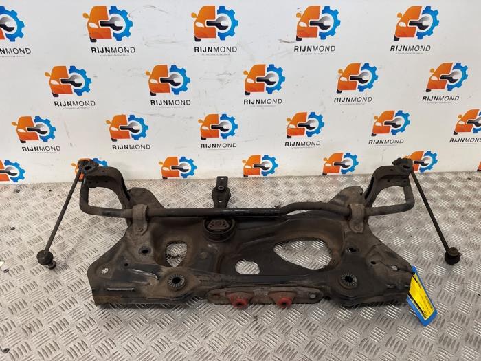 Rama pomocnicza z Volkswagen Golf VII (AUA) 1.0 TSI 12V BlueMotion 2016