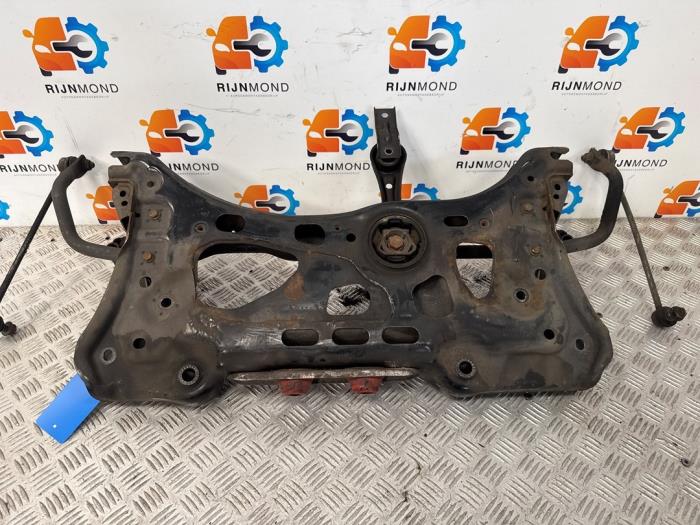 Rama pomocnicza z Volkswagen Golf VII (AUA) 1.0 TSI 12V BlueMotion 2016