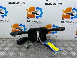 Używane Przelacznik Combi kolumny kierownicy Peugeot 308 (4A/C) 1.6 VTI 16V Cena na żądanie oferowane przez Autodemontage Rijnmond BV