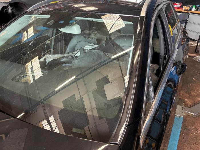 Framruta från en Mercedes-Benz C Estate (S205) C-180 1.6 16V BlueEfficiency 2017