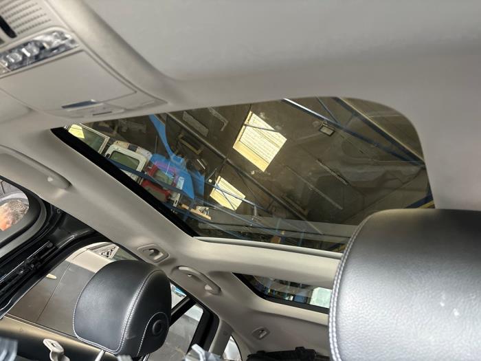 Panoramatak från en Mercedes-Benz C Estate (S205) C-180 1.6 16V BlueEfficiency 2017