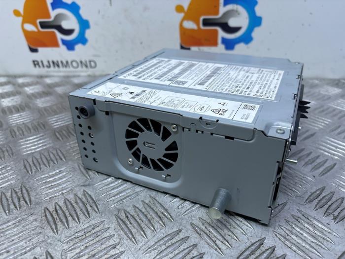 Navigeringssystem från en Mercedes-Benz C Estate (S205) C-180 1.6 16V BlueEfficiency 2017