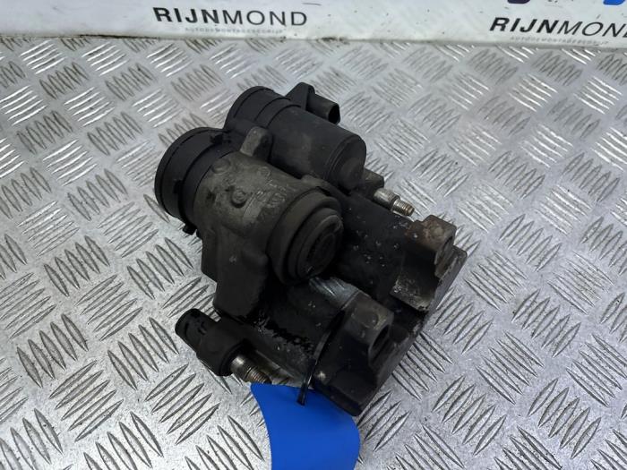 Bakre bromsok, vänster från en Mercedes-Benz C Estate (S205) C-180 1.6 16V BlueEfficiency 2017