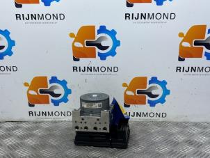 Begagnade ABS-pump Mercedes C Estate (S205) C-180 1.6 16V BlueEfficiency Pris € 125,00 Marginaltabell erbjuds av Autodemontage Rijnmond BV