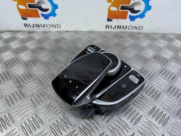 MMI-brytare från en Mercedes-Benz C Estate (S205) C-180 1.6 16V BlueEfficiency 2017