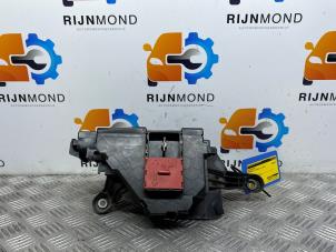 Begagnade Säkringsbox Mercedes C Estate (S205) C-180 1.6 16V BlueEfficiency Pris € 100,00 Marginaltabell erbjuds av Autodemontage Rijnmond BV