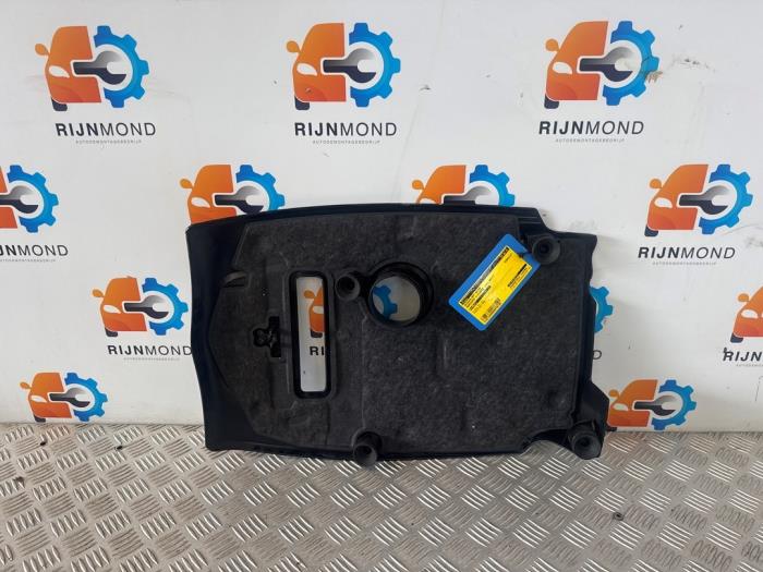 Motorkåpa från en Mercedes-Benz C Estate (S205) C-180 1.6 16V BlueEfficiency 2017