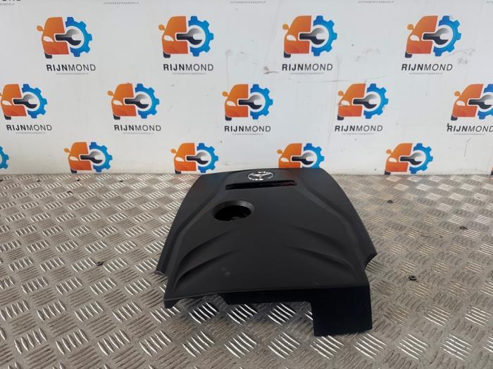 Motorkåpa från en Mercedes-Benz C Estate (S205) C-180 1.6 16V BlueEfficiency 2017