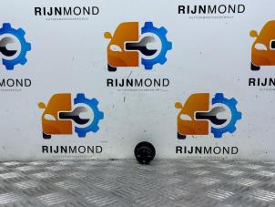 Używane Panel obslugi radia Audi A3 Sportback (8YA) 1.0 30 TFSI 12V Cena € 14,99 Procedura marży oferowane przez Autodemontage Rijnmond BV