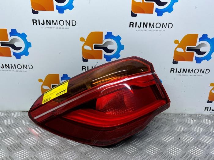 Taillight, left from a BMW X1 (F48) sDrive 18i 1.5 12V TwinPower Turbo 2018