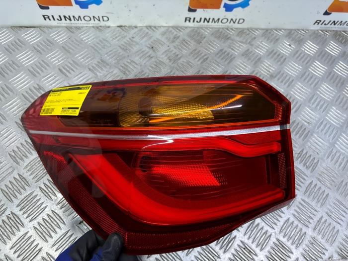 Taillight, left from a BMW X1 (F48) sDrive 18i 1.5 12V TwinPower Turbo 2018