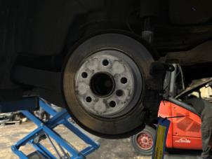 Używane Sworzen lewy tyl BMW X1 (F48) sDrive 18i 1.5 12V TwinPower Turbo Cena na żądanie oferowane przez Autodemontage Rijnmond BV