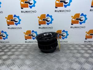 Gebruikte Kachel Ventilatiemotor Mercedes C Estate (S205) C-180 1.6 16V BlueEfficiency Prijs € 29,99 Margeregeling aangeboden door Autodemontage Rijnmond BV