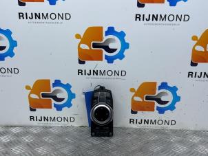 Używane Przycisk I-Drive BMW X1 (F48) sDrive 18i 1.5 12V TwinPower Turbo Cena € 72,59 Z VAT oferowane przez Autodemontage Rijnmond BV