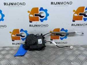 Używane Silnik rygla tylnej klapy BMW X1 (F48) sDrive 18i 1.5 12V TwinPower Turbo Cena € 72,59 Z VAT oferowane przez Autodemontage Rijnmond BV