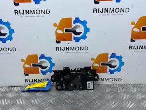 Używane Mechanizm zamka tylnej klapy BMW X1 (F48) sDrive 18i 1.5 12V TwinPower Turbo Cena € 54,44 Z VAT oferowane przez Autodemontage Rijnmond BV