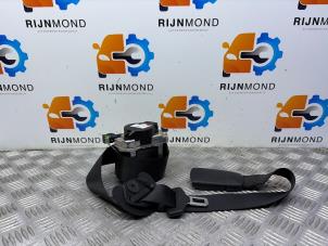 Używane Pas bezpieczenstwa lewy przód BMW X1 (F48) sDrive 18i 1.5 12V TwinPower Turbo Cena na żądanie oferowane przez Autodemontage Rijnmond BV