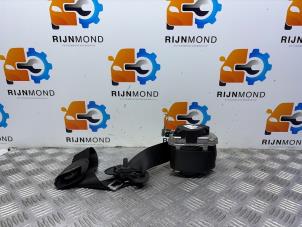 Używane Pas bezpieczenstwa prawy przód BMW X1 (F48) sDrive 18i 1.5 12V TwinPower Turbo Cena na żądanie oferowane przez Autodemontage Rijnmond BV