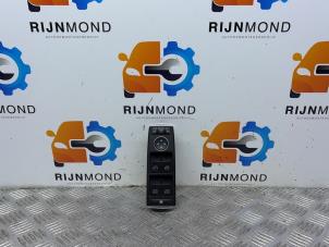 Gebruikte Elektrisch Raam Schakelaar Mercedes CLS (C218) 350 CDI BlueEfficiency,d 3.0 V6 24V Prijs € 42,29 Inclusief btw aangeboden door Autodemontage Rijnmond BV