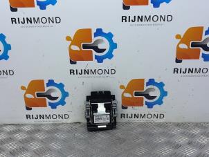 Używane Kamera przednia Audi A4 Avant (B9) 1.4 TFSI 16V Cena € 149,99 Procedura marży oferowane przez Autodemontage Rijnmond BV