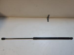 Gebruikte Gasdemper Motorkap links Mercedes E (W212) E-250 CDI 16V BlueEfficiency,BlueTec Prijs € 14,00 Margeregeling aangeboden door Autodemontage VDW