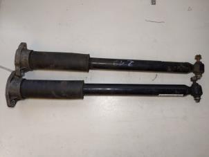 Gebruikte Schokbreker set Mercedes E (W213) E-220d 2.0 Turbo 16V Prijs € 50,00 Margeregeling aangeboden door Autodemontage VDW