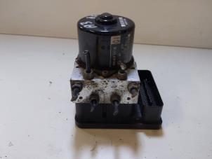 Begagnade ABS-pump Audi A3 (8P1) 1.9 TDI Pris € 37,50 Marginaltabell erbjuds av Autodemontage VDW