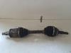 Aandrijfas links-voor van een Toyota RAV4 (A2), 2000 / 2005 2.0 D-4D 16V 4x4, Jeep/SUV, Diesel, 1.995cc, 85kW (116pk), 4x4, 1CDFTV, 2001-09 / 2005-11, CLA20; CLA21 2005