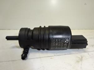 Begagnade Pump, vindrutespolare BMW 1 serie (F20) 116i 1.6 16V Pris € 9,95 Marginaltabell erbjuds av Autodemontagebedrijf de Jong